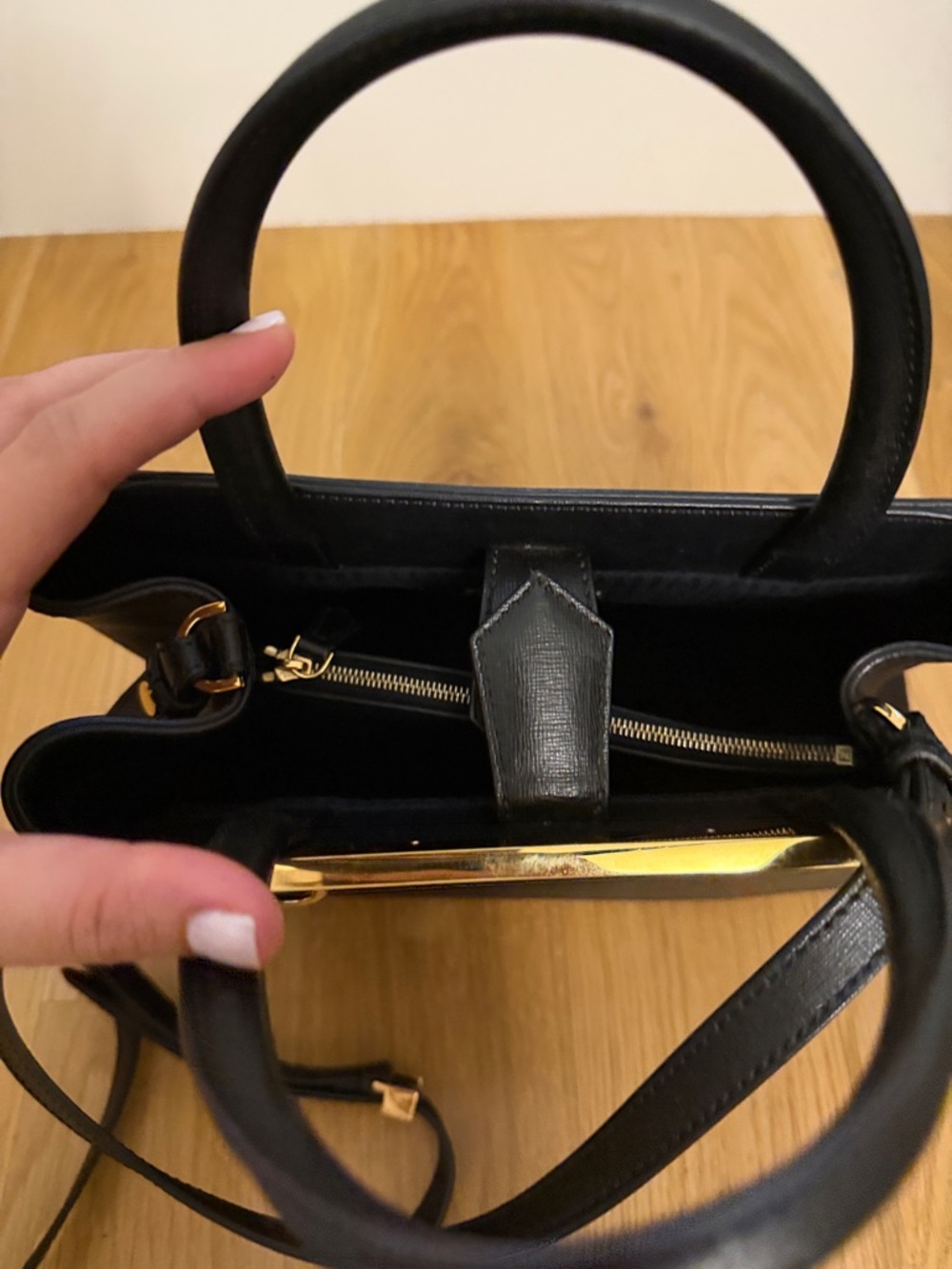 Fendi Black 2 Jours Shoulder Bag - Picture 6 of 7